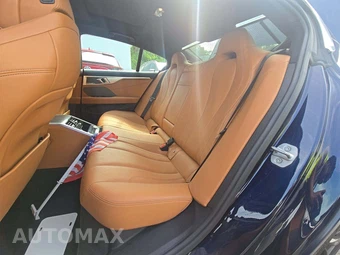 2021 BMW 8 Series Gran Coupe 840i xDrive Sedan - miniatura 10