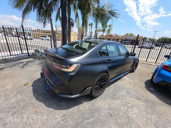 2021 BMW M3 Sedan Competition – miniatura 3