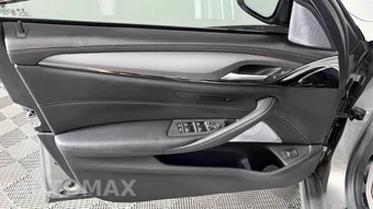 2021 BMW M5 Sedan - miniatura 11