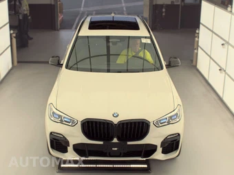 2021 BMW X5 Sports Activity Vehicle M50i - miniatura 2