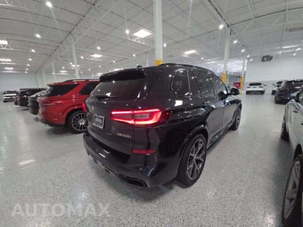 2021 BMW X5 Sports Activity Vehicle M50i - miniatura 3