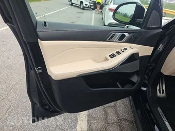 2021 BMW X5 Sports Activity Vehicle M50i - miniatura 9