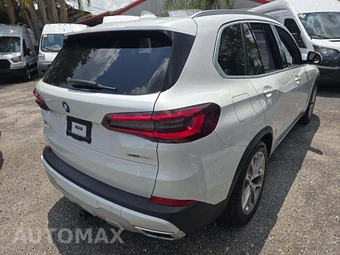 2021 BMW X5 Sports Activity Vehicle xDrive40i - miniatura 3