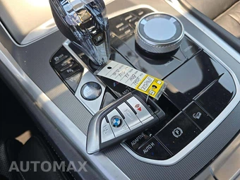 2021 BMW X6 Sports Activity Coupe M50i - miniatura 8