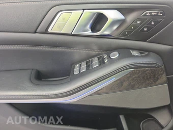 2021 BMW X7 Sports Activity Vehicle M50i - miniatura 9