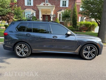 2021 BMW X7 Sports Activity Vehicle M50i - miniatura 7