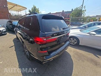 2021 BMW X7 Sports Activity Vehicle M50i - miniatura 2