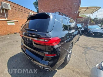 2021 BMW X7 Sports Activity Vehicle M50i - miniatura 3