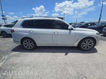 2021 BMW X7 Sports Activity Vehicle xDrive40i - miniatura 4