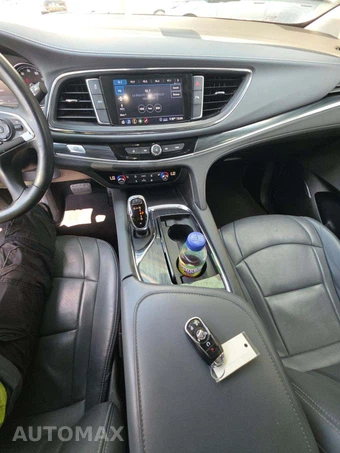 2021 Buick Enclave Essence 1SL – miniatura 10