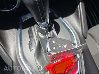 2021 Chevrolet Camaro LT1 Coupe 1LZ - miniatura 8