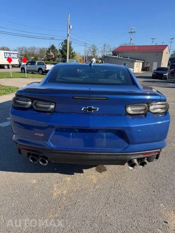 2021 Chevrolet Camaro LT1 Coupe 1LZ - miniatura 8
