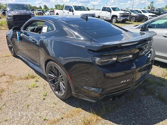 2021 Chevrolet Camaro ZL1 Coupe - miniatura 2