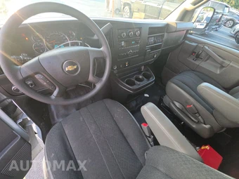 2021 Chevrolet Express 2500 Cargo Van 1WT 135.2" WB - miniatura 11