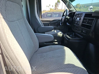 2021 Chevrolet Express 2500 Cargo Van 1WT 135.2" WB - miniatura 8