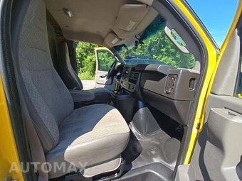 2021 Chevrolet Express 2500 Cargo Van 1WT 135.2" WB - miniatura 17