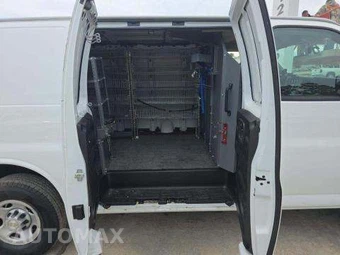 2021 Chevrolet Express 2500 Cargo Van 1WT 135.2" WB – miniatura 17