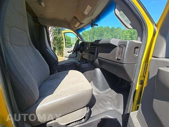 2021 Chevrolet Express 2500 Cargo Van 1WT 135.2" WB - miniatura 17