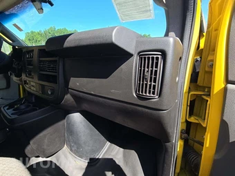 2021 Chevrolet Express 2500 Cargo Van 1WT 135.2" WB - miniatura 18
