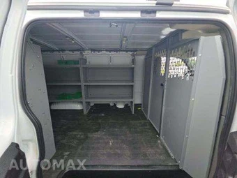 2021 Chevrolet Express 2500 Cargo Van 1WT 135.2" WB – miniatura 16