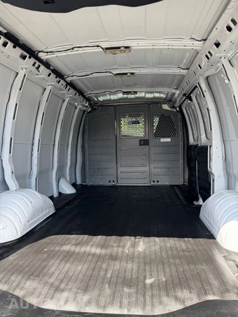 2021 Chevrolet Express 2500 Cargo Van 1WT 135.2" WB - miniatura 8