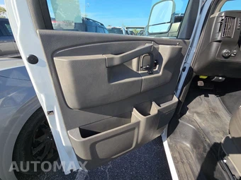 2021 Chevrolet Express 3500 Cargo Van 1WT 135.2" WB - miniatura 9