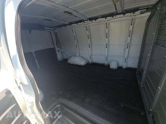 2021 Chevrolet Express 3500 Cargo Van 1WT 135.2" WB - miniatura 15