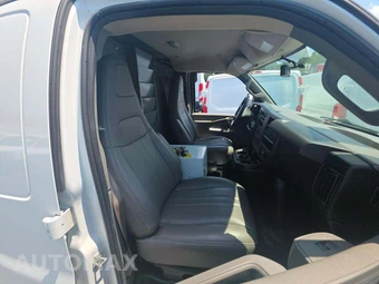 2021 Chevrolet Express 3500 Cargo Van 1WT 135.2" WB - miniatura 17