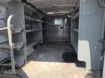2021 Chevrolet Express 3500 Cargo Van 1WT 135.2" WB - miniatura 15
