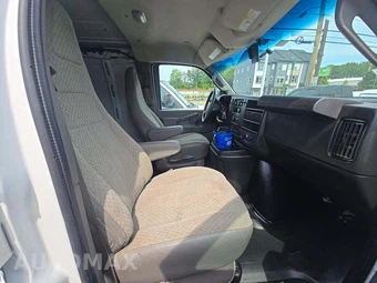 2021 Chevrolet Express 3500 Cargo Van 1WT 135.2" WB - miniatura 17