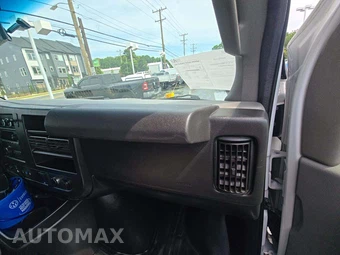 2021 Chevrolet Express 3500 Cargo Van 1WT 135.2" WB - miniatura 18