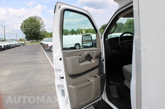 2021 Chevrolet Express 3500 Cutaway 1WT - miniatura 26
