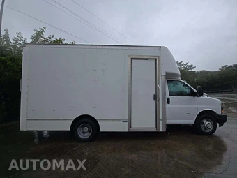 2021 Chevrolet Express 3500 Cutaway 1WT DRW - miniatura 4