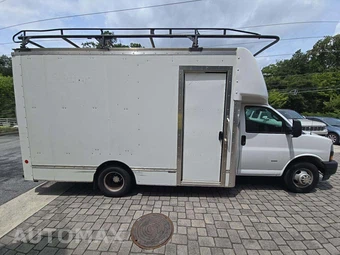 2021 Chevrolet Express 3500 Cutaway 1WT DRW - miniatura 4