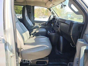 2021 Chevrolet Express 3500 Passenger Van LS 1LS 155.1" WB – miniatura 18