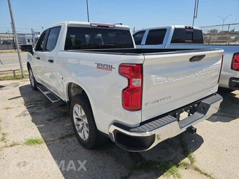 2021 Chevrolet Silverado 1500 Custom Crew Cab Short Bed 1CX - miniatura 2