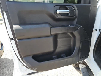 2021 Chevrolet Silverado 1500 Custom Crew Cab Short Bed 1CX - miniatura 9