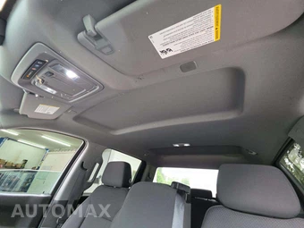 2021 Chevrolet Silverado 1500 Custom Crew Cab Short Bed 1CX - miniatura 11