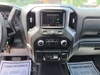2021 Chevrolet Silverado 1500 Custom Crew Cab Short Bed 1CX - miniatura 10