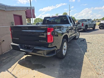 2021 Chevrolet Silverado 1500 Custom Extended Cab Medium Bed 1CX - miniatura 3