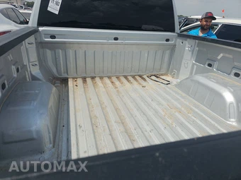 2021 Chevrolet Silverado 1500 Custom Trail Boss Crew Cab Short Bed 2CX - miniatura 16