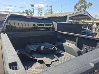 2021 Chevrolet Silverado 1500 Custom Trail Boss Crew Cab Short Bed 2CX - miniatura 16