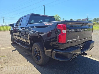 2021 Chevrolet Silverado 1500 Custom Trail Boss Crew Cab Short Bed 2CX - miniatura 2