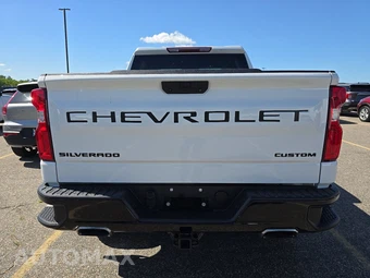 2021 Chevrolet Silverado 1500 Custom Trail Boss Crew Cab Short Bed 2CX - miniatura 5