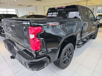 2021 Chevrolet Silverado 1500 LT Trail Boss Crew Cab Short Bed 2LT - miniatura 3