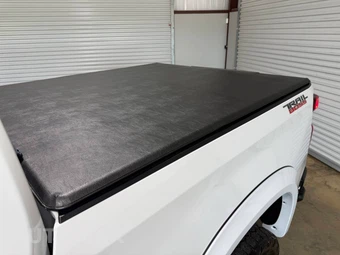 2021 Chevrolet Silverado 1500 LT Trail Boss Crew Cab Short Bed 2LT - miniatura 16