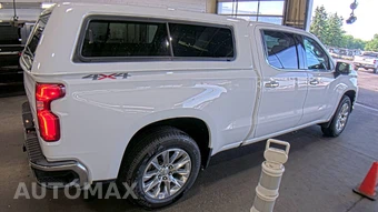 2021 Chevrolet Silverado 1500 LTZ Crew Cab Medium Bed 1LZ - miniatura 4