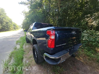 2021 Chevrolet Silverado 1500 LTZ Crew Cab Short Bed 1LZ - miniatura 2