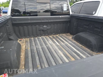2021 Chevrolet Silverado 1500 LTZ Crew Cab Short Bed 1LZ - miniatura 16