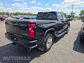 2021 Chevrolet Silverado 2500HD High Country Crew Cab Medium Bed - miniatura 3